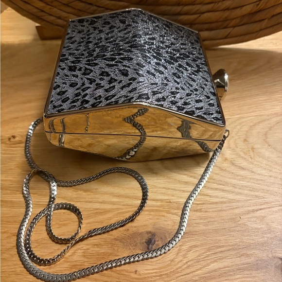 *Vintage* Inge Christopher Embellished Leopard Print Clutch w/ Shoulder Strap - Picture 5 of 8